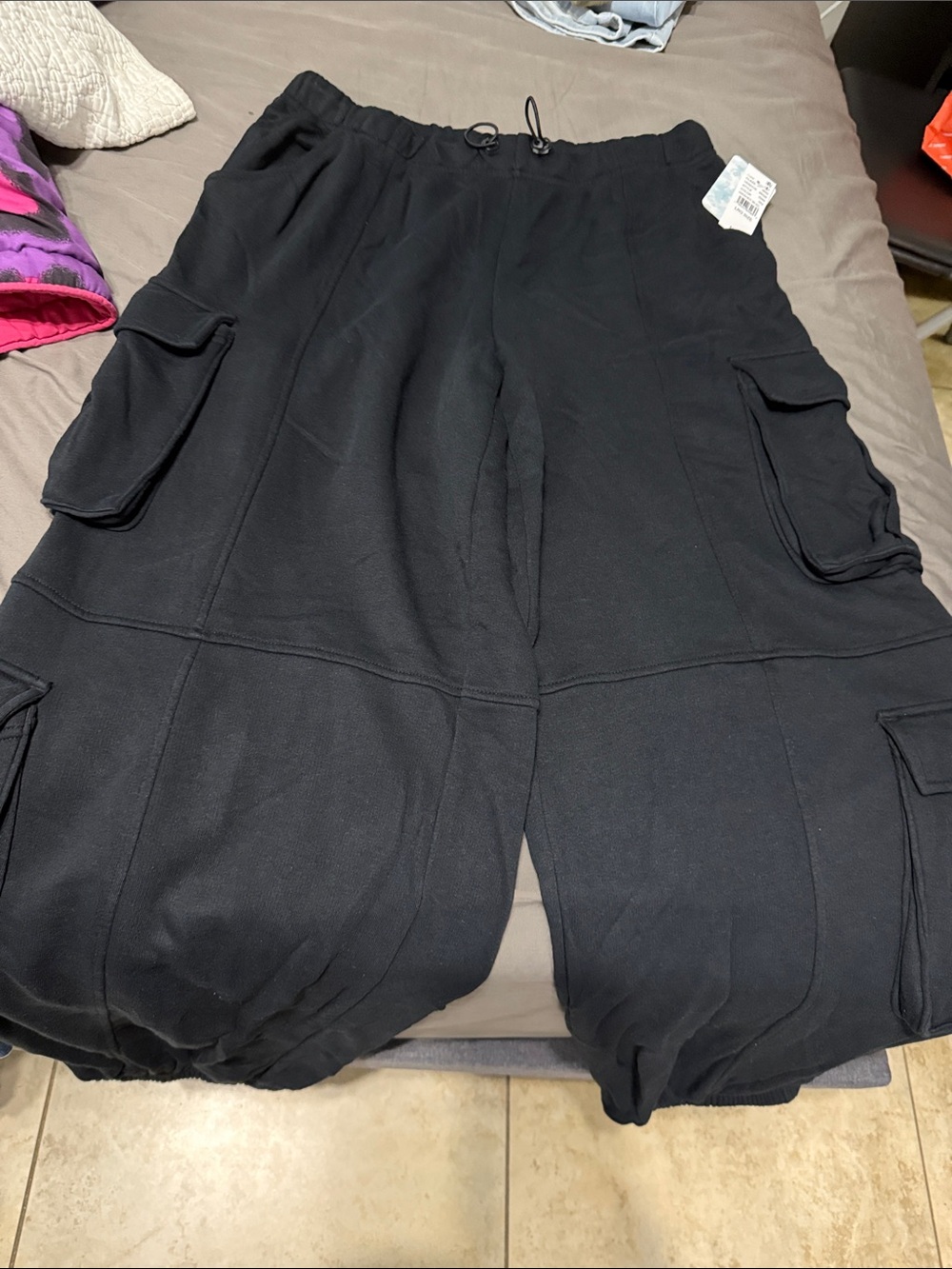 NWT Pacsun women’s Black Cargo Jogger Pants large - lightweight sweatpants